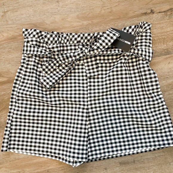 NWT Fashion Nova Black & White Picnic Date in Paris High Waist Paper Bag Shorts - Picture 4 of 7